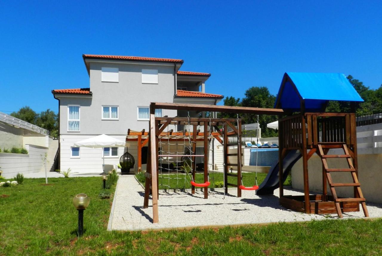 Yourcroatiaholiday - Villa With 6 Rooms Drenje エクステリア 写真