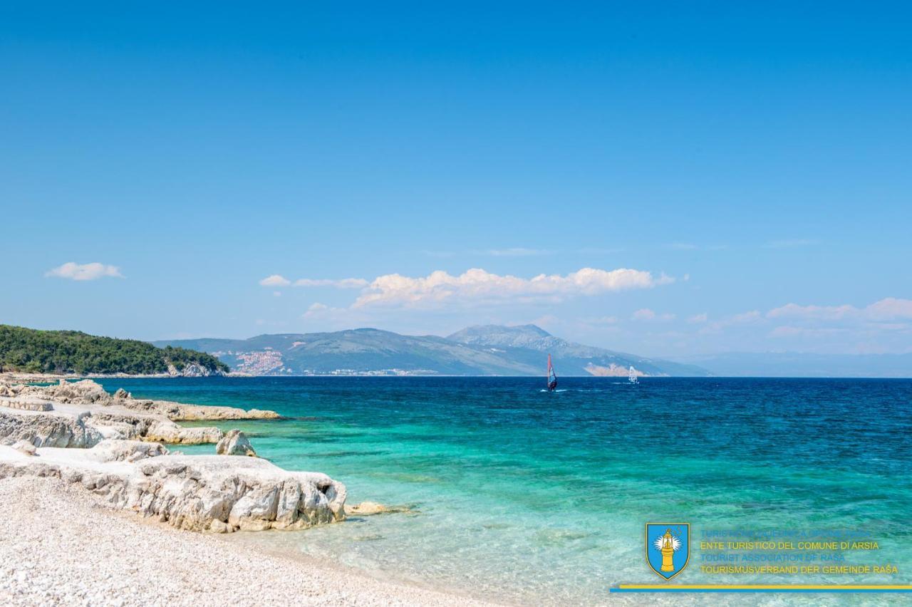 Yourcroatiaholiday - Villa With 6 Rooms Drenje エクステリア 写真