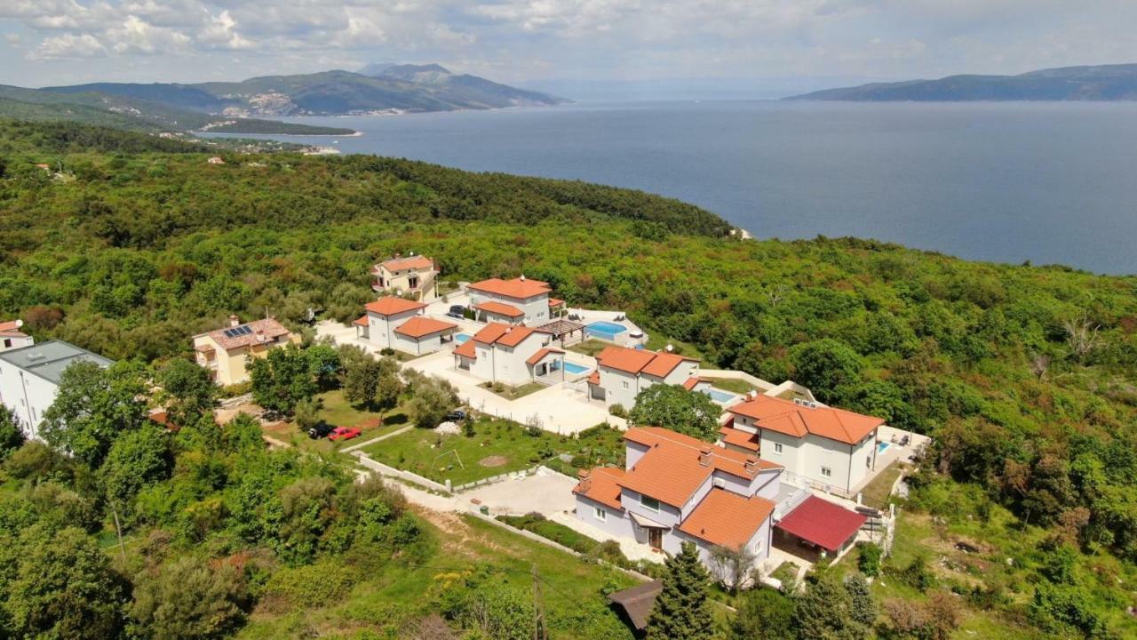 Yourcroatiaholiday - Villa With 6 Rooms Drenje エクステリア 写真